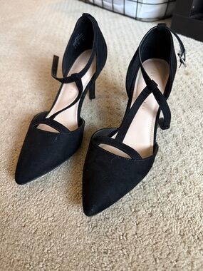 Kelly & Katie Black Suede Heels